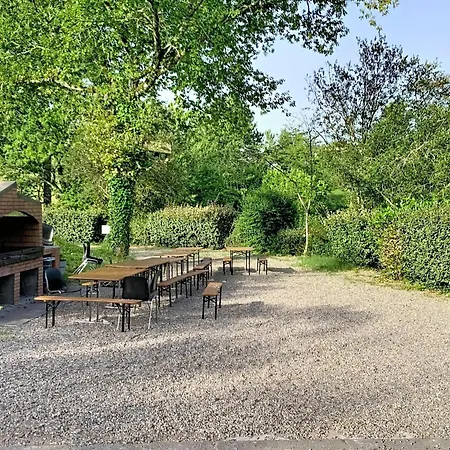 Vakantiehuis With Heated Pool In