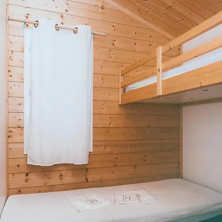 Vakantiehuis With Heated Pool In