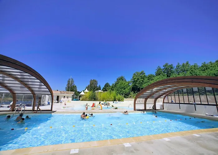 بيت للعطل With Heated Pool In *