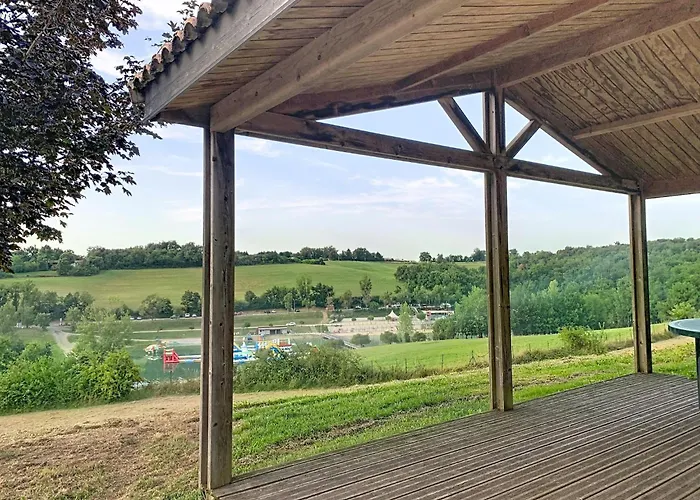 With Heated Pool In مونكلار دو كيارْسي