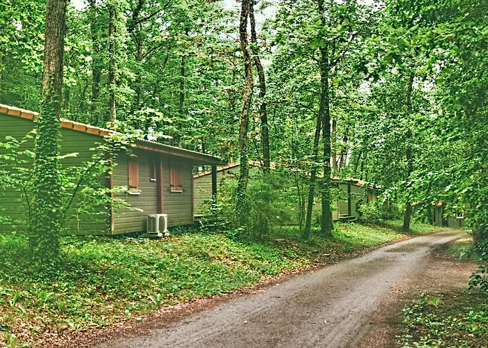 بيت للعطل With Heated Pool In