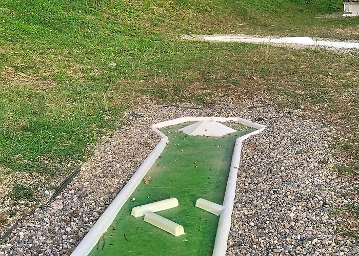 With Heated Pool In مونكلار دو كيارْسي